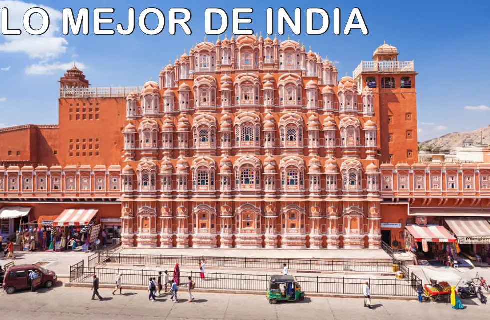 Imagen del frente de un palacio en la India