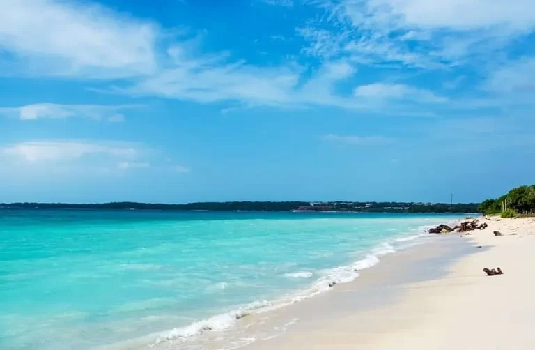 Foto apaisada de Playa Blanca en Barú Colombia